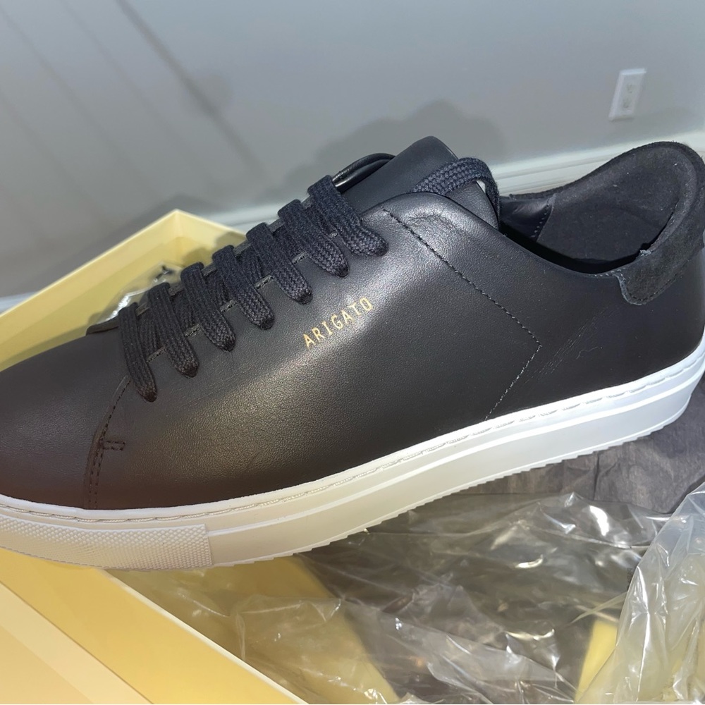 Axel Arigato low top black  sneakers with suede in the back for men. Size 41